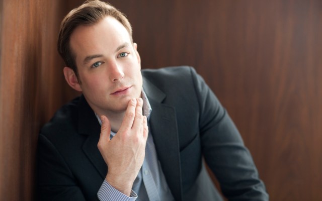 Tenor Stephen Costello (photo: Dario Acosta)