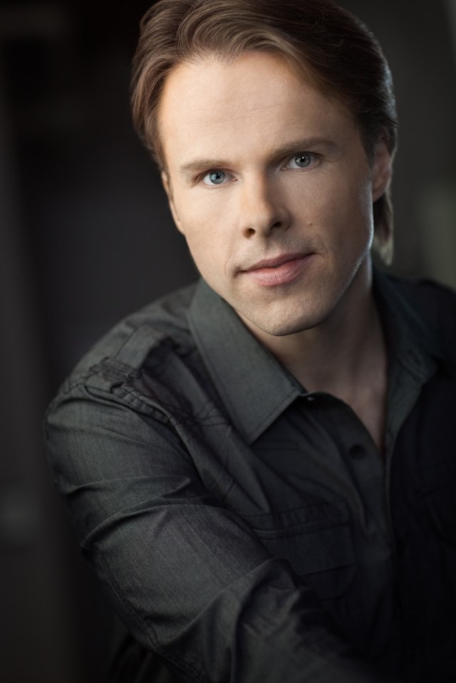 251colin-ainsworth-web