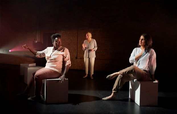 resized HELENS-NECKLACE-Photo 4